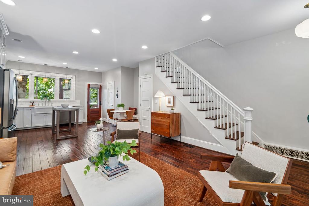 125 16TH STREET SE