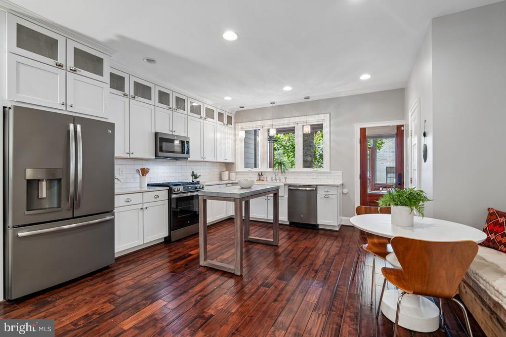 125 16TH STREET SE