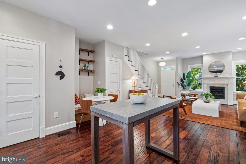 125 16TH STREET SE