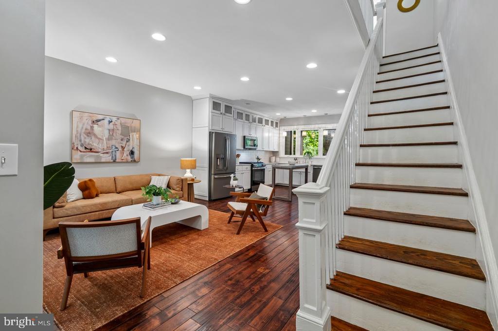 125 16TH STREET SE