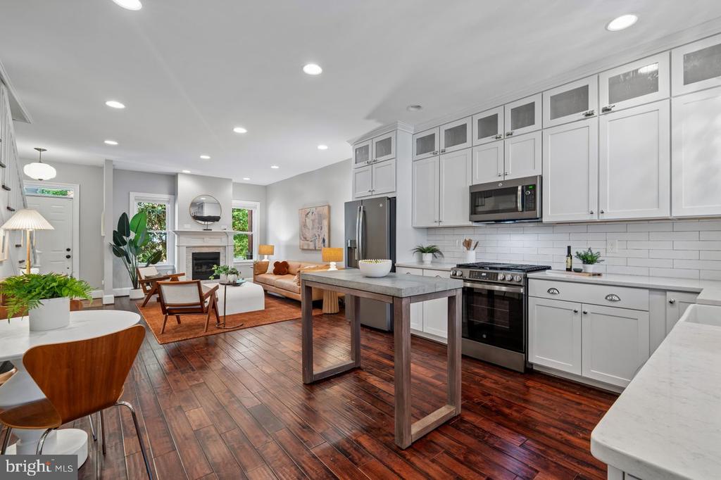 125 16TH STREET SE
