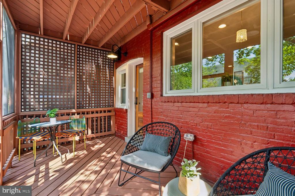 125 16TH STREET SE