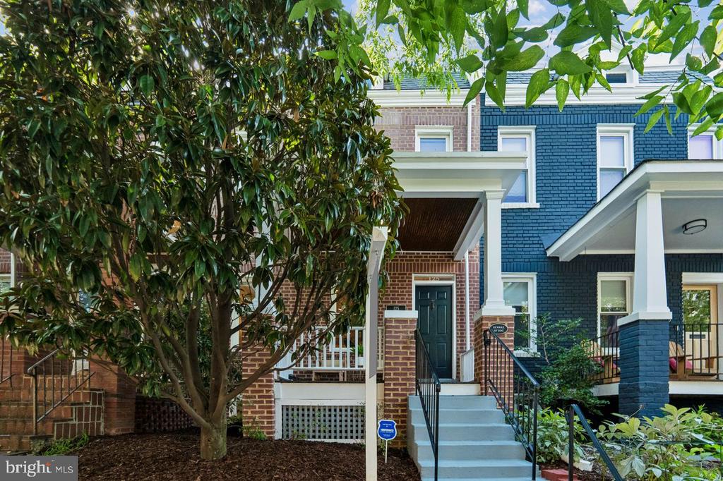 125 16TH STREET SE