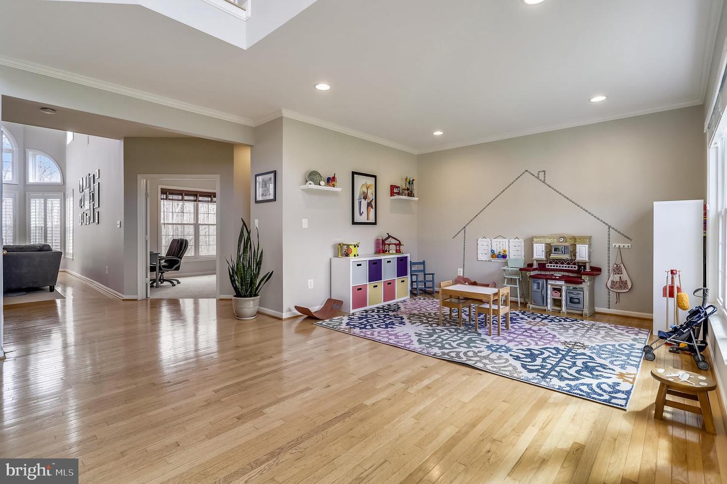 615 LAVENDER COURT