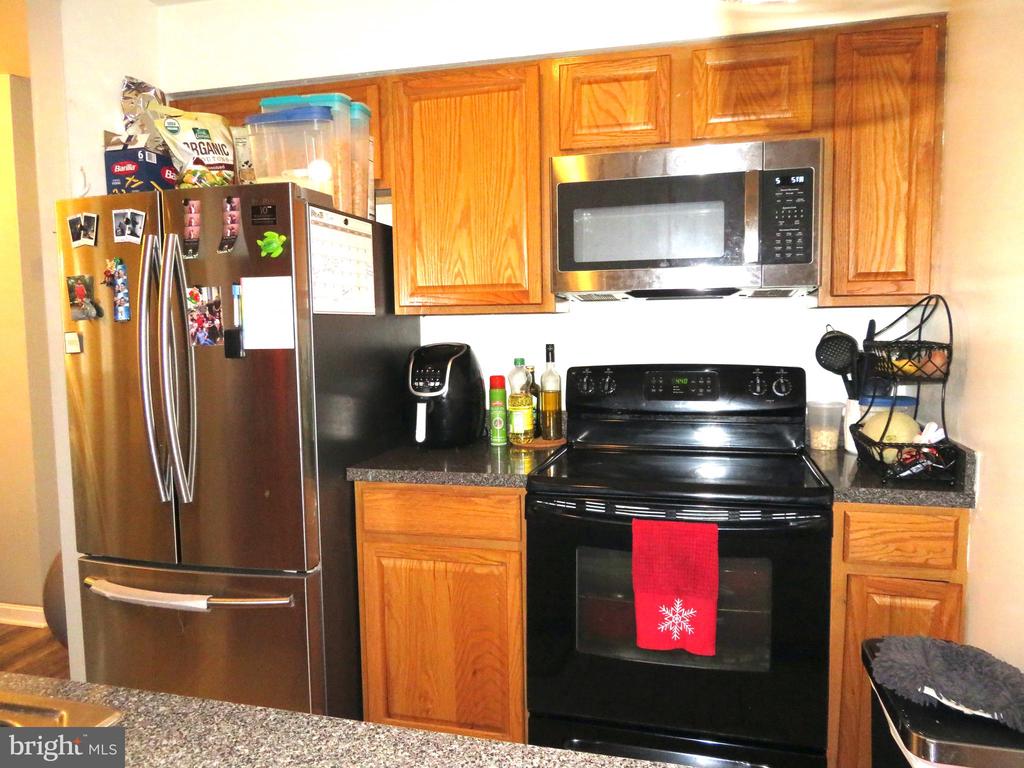 200 SPRING MAIDEN CT #104