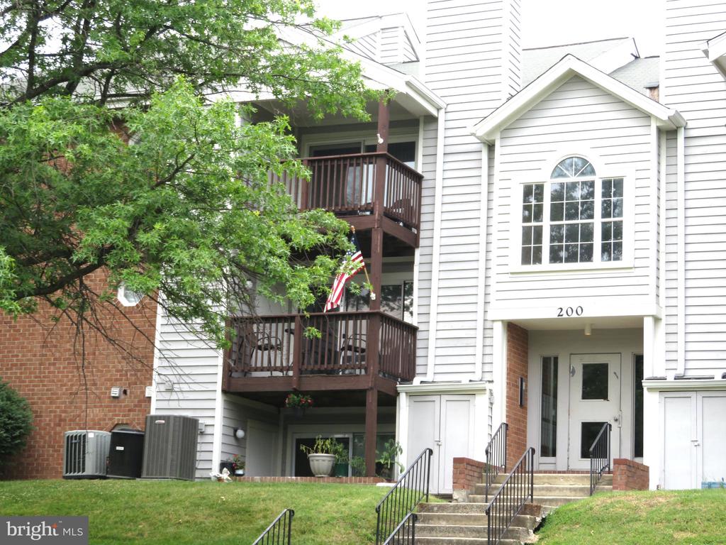 200 SPRING MAIDEN CT #104