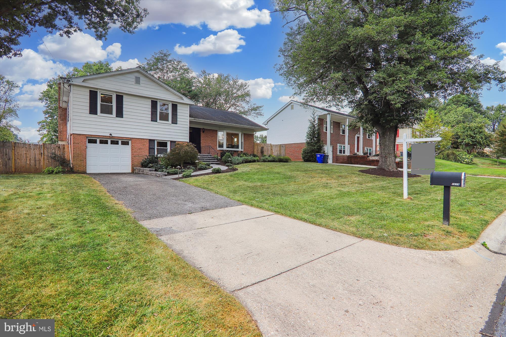 1609 CRESTLINE ROAD