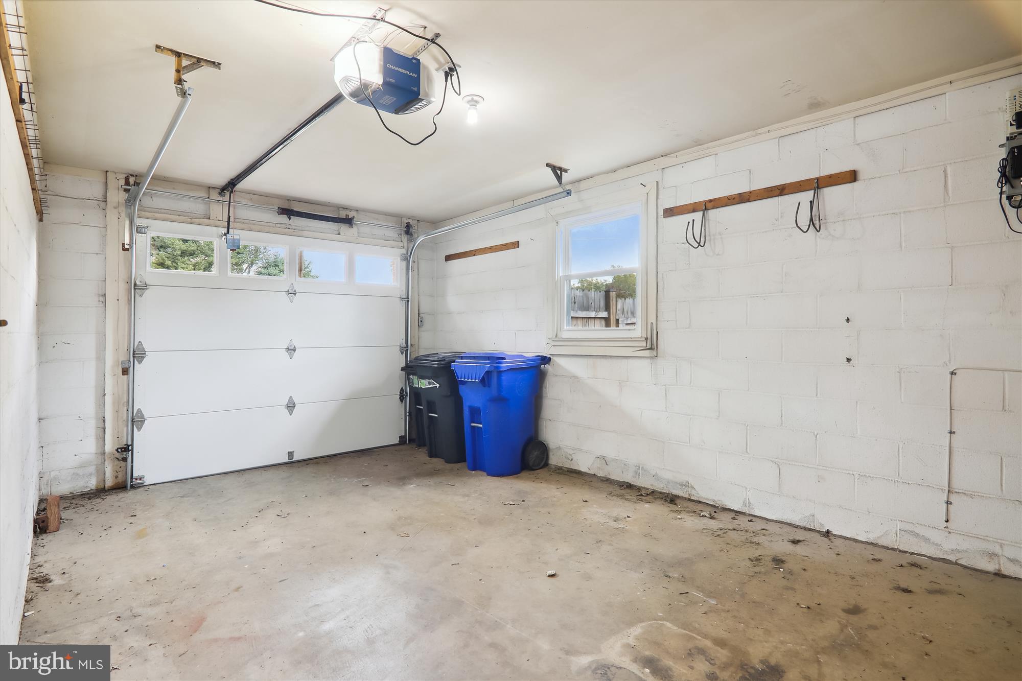 1609 CRESTLINE ROAD