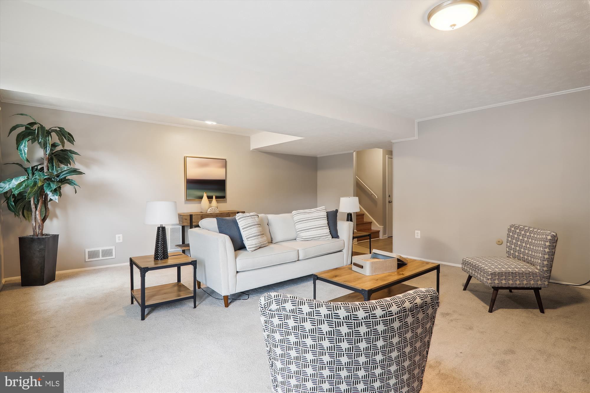1609 CRESTLINE ROAD
