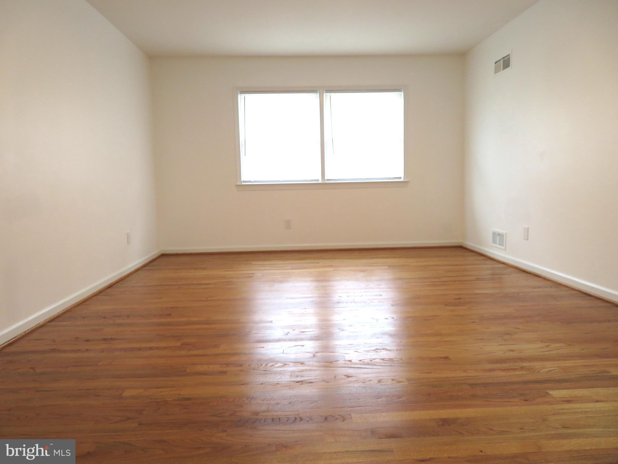 1220 Kathryn Rd