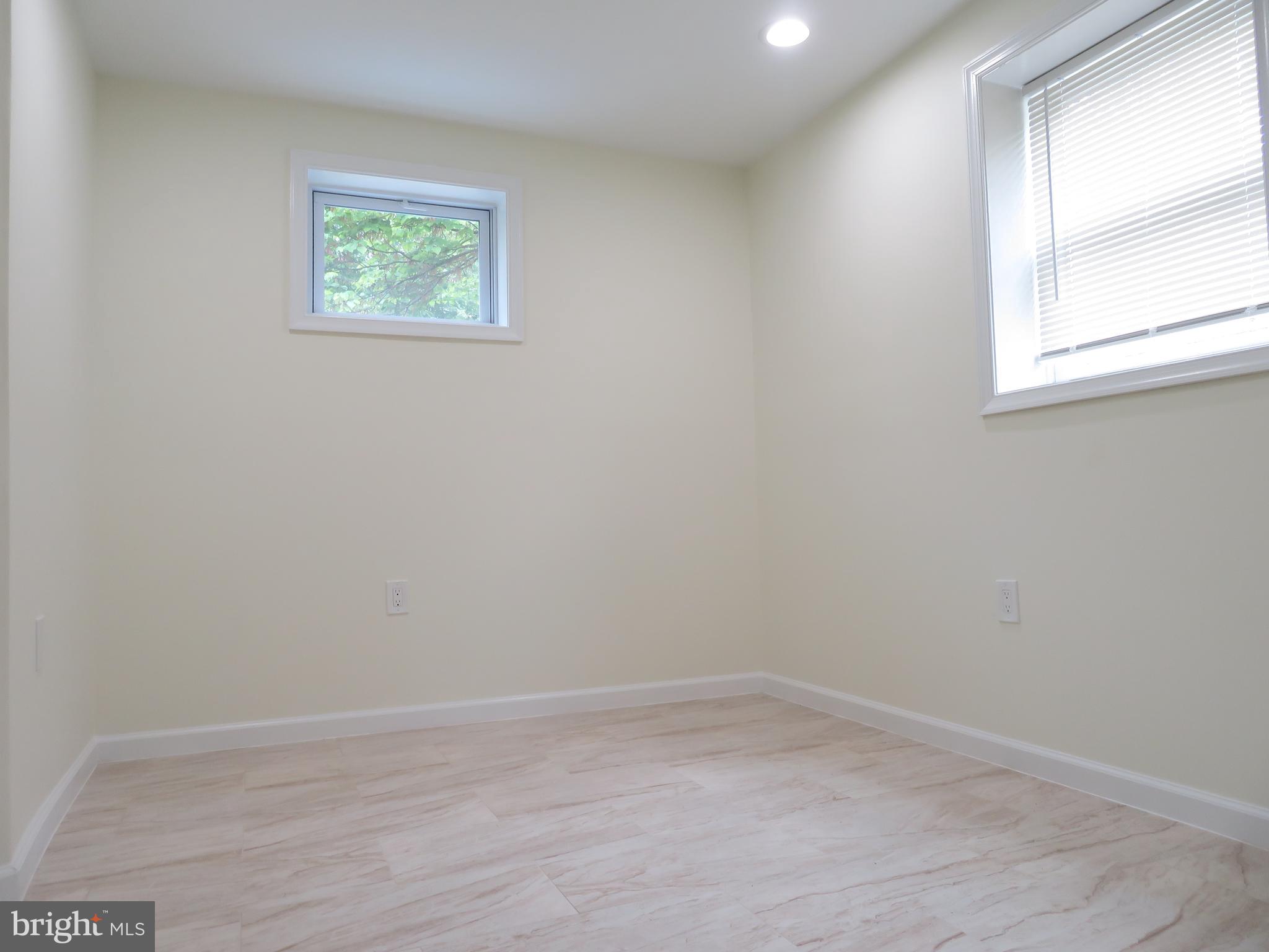 1220 Kathryn Rd