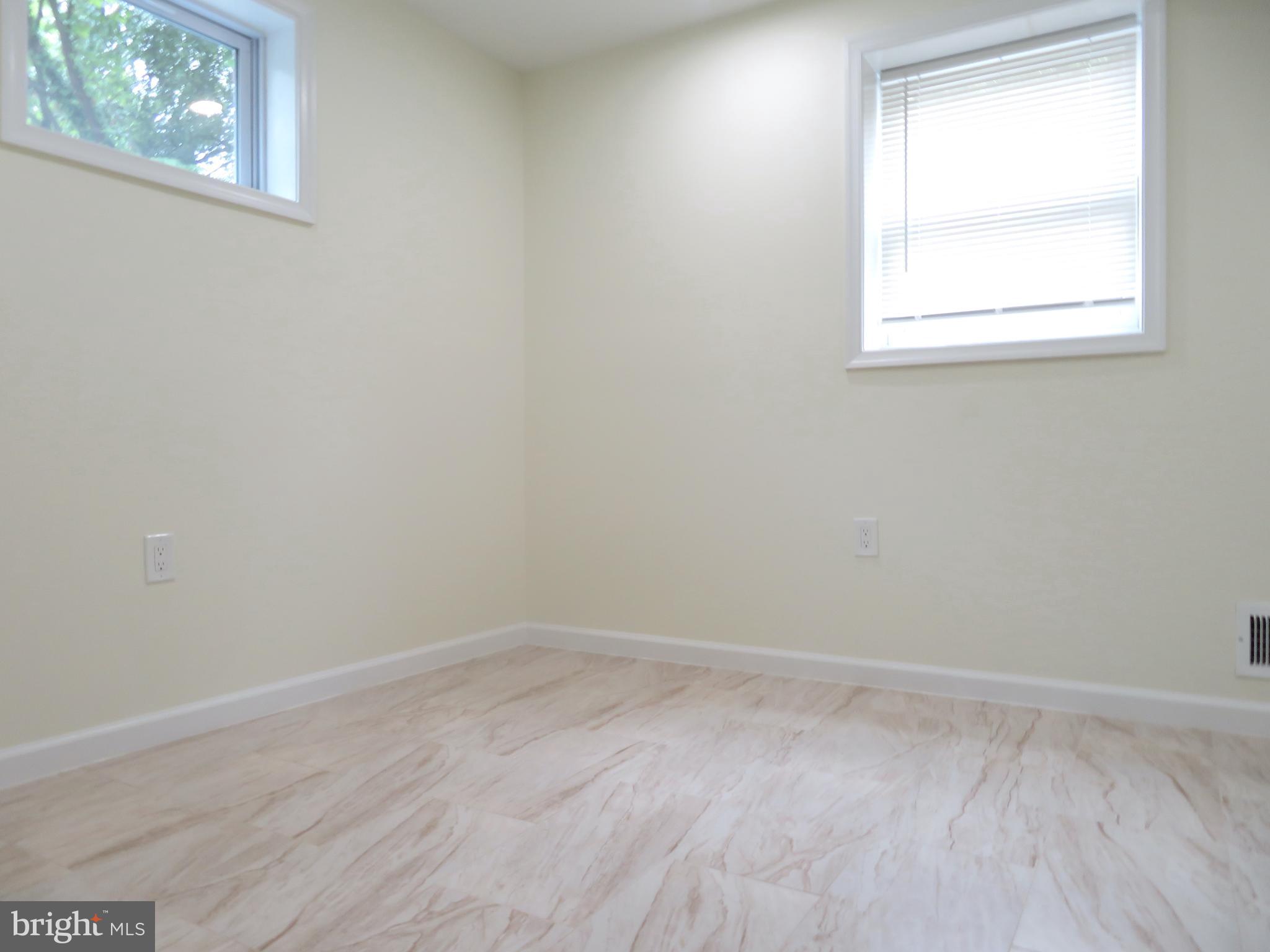 1220 Kathryn Rd