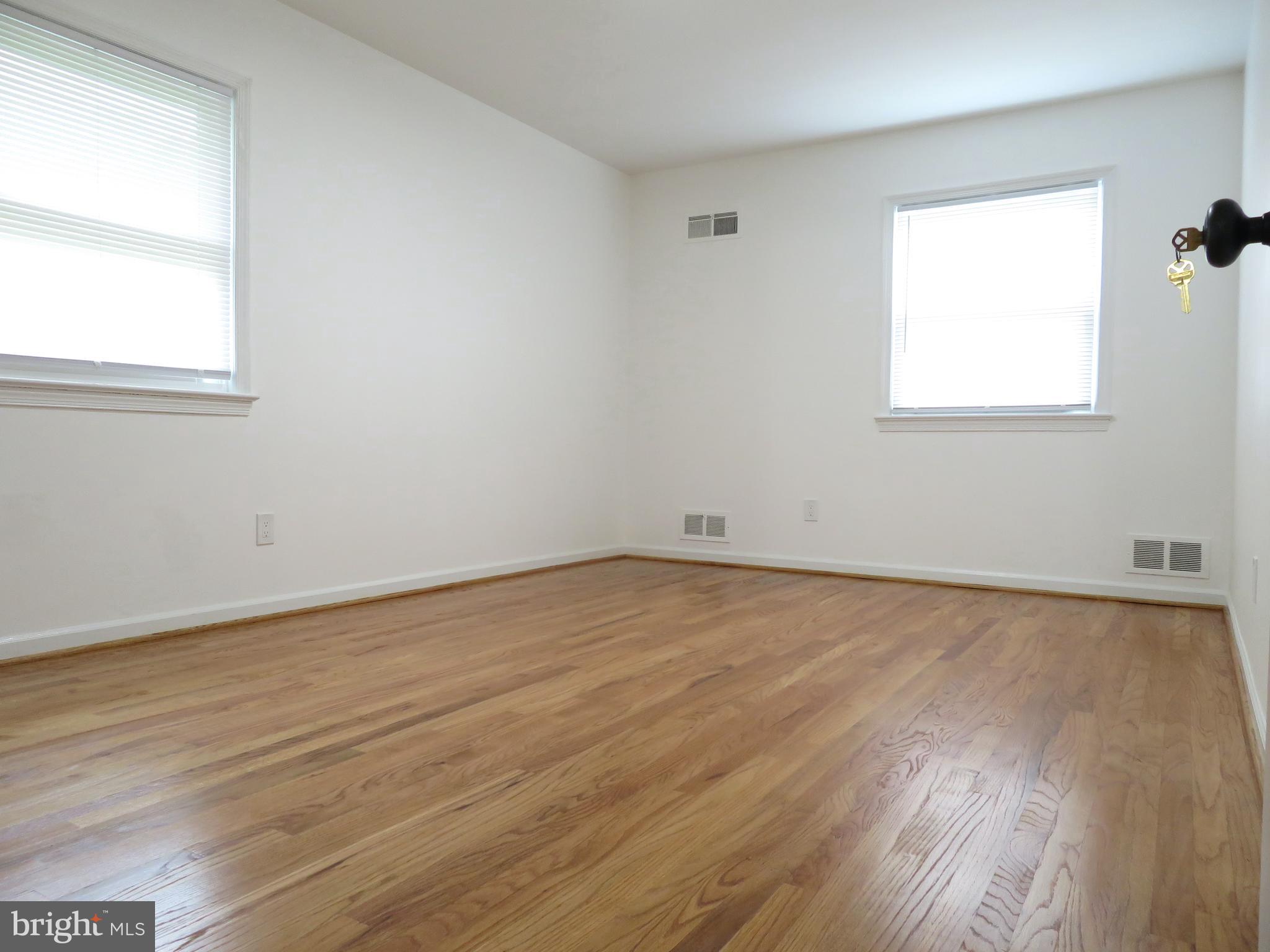 1220 Kathryn Rd