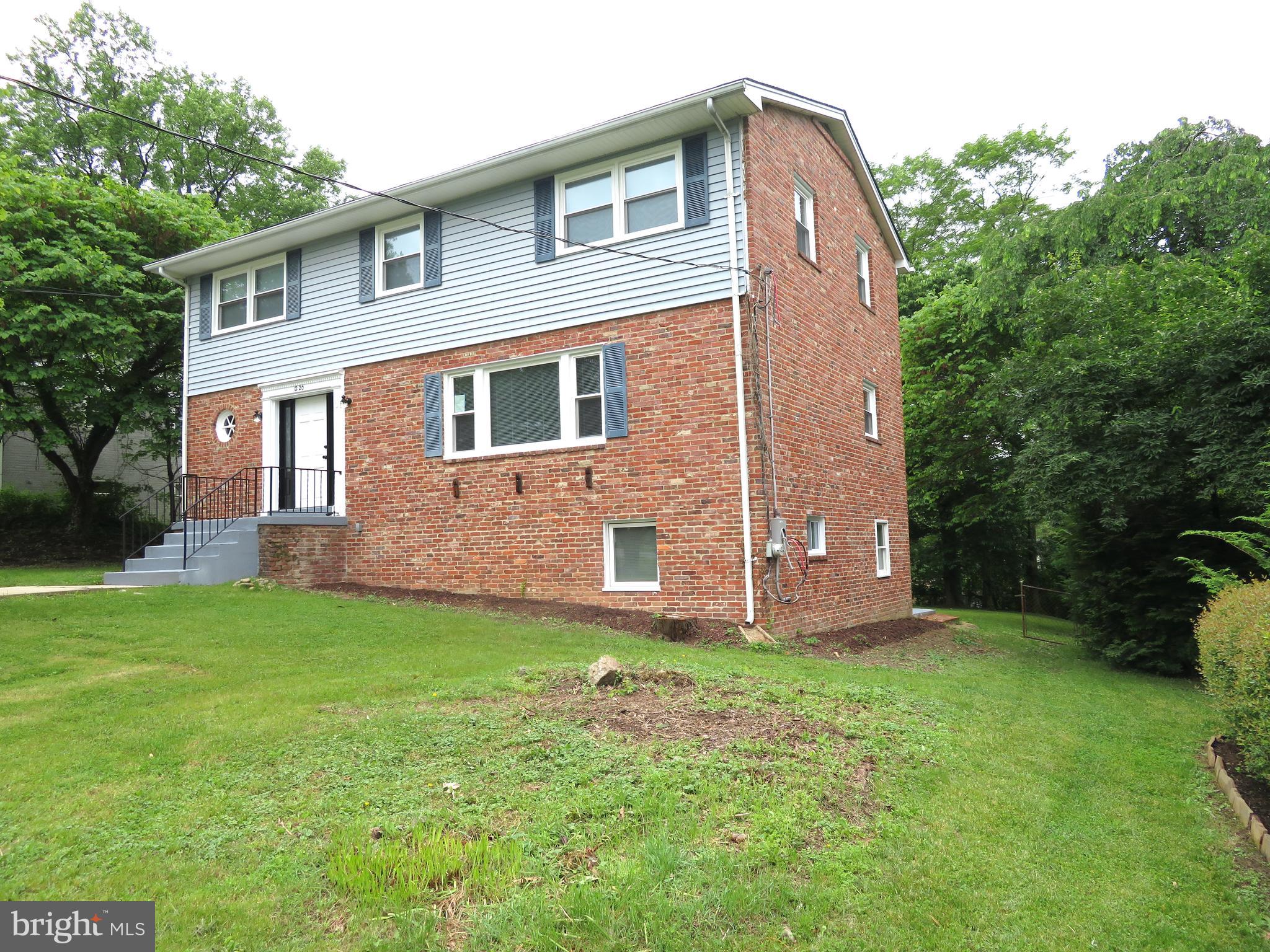 1220 Kathryn Rd