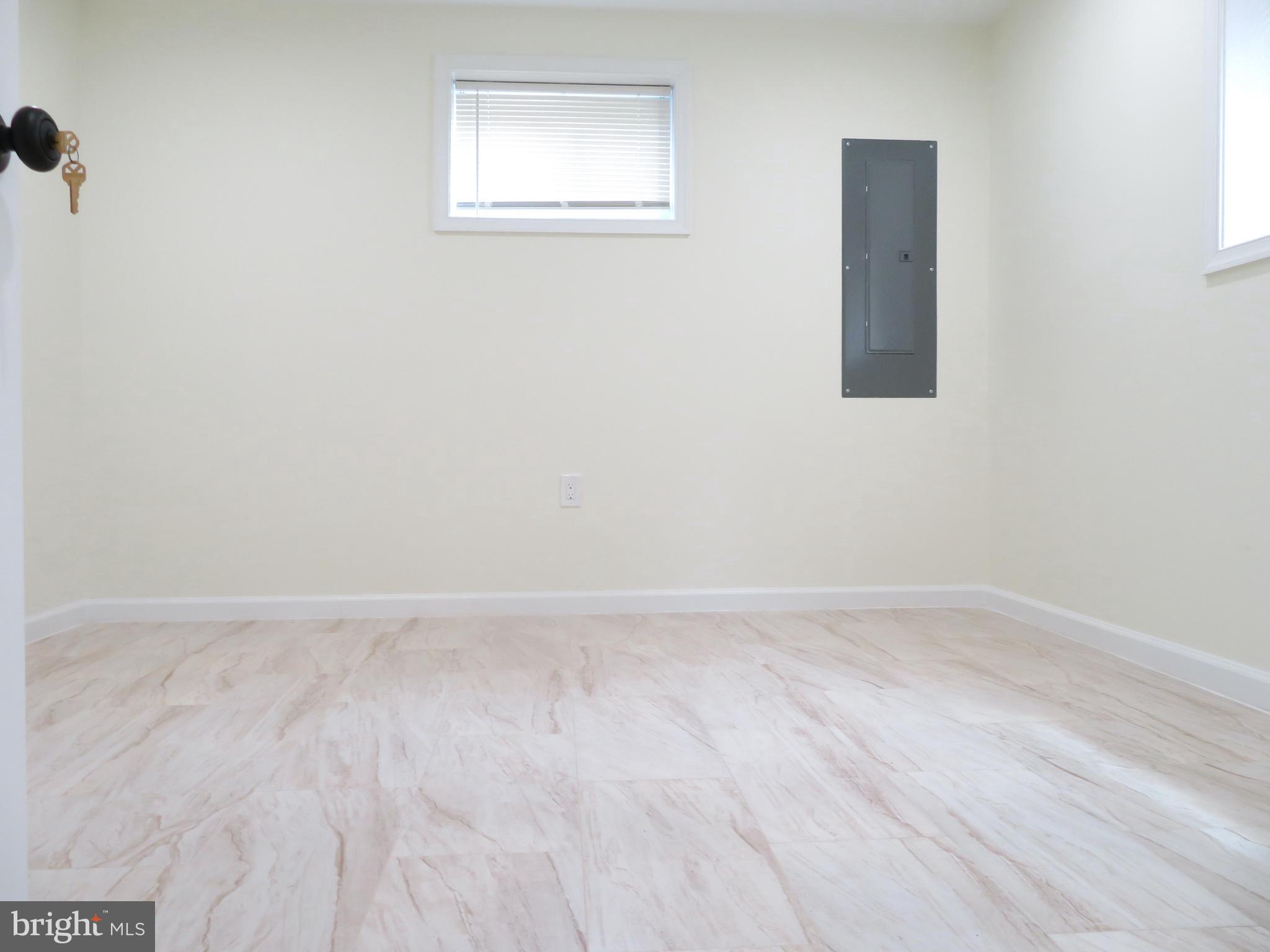 1220 Kathryn Rd