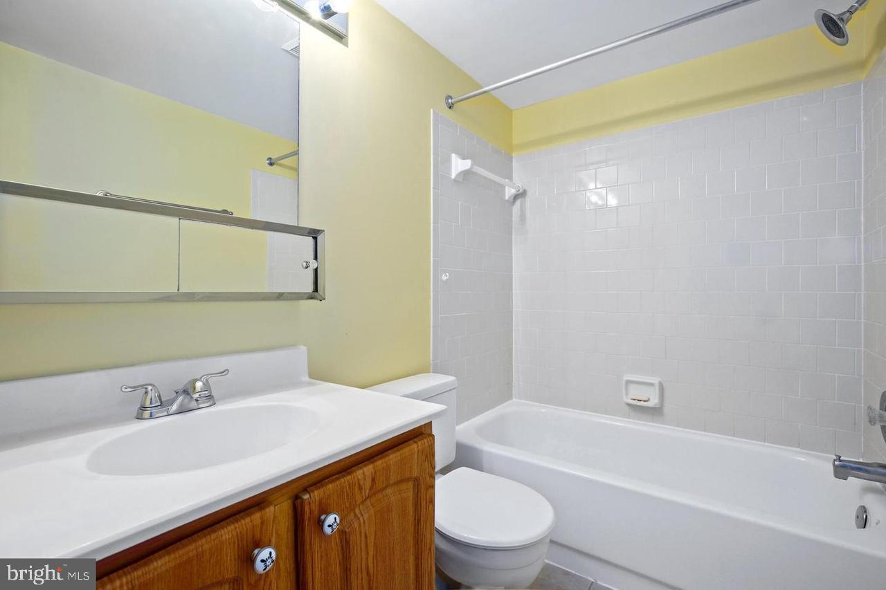 18205 LEMAN LAKE DR #509