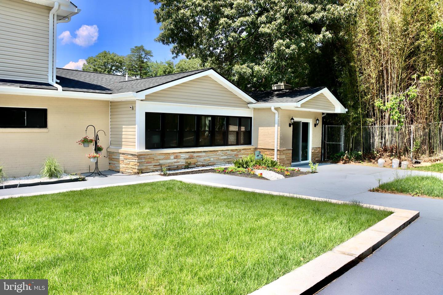 4101 HOLLY TREE ROAD