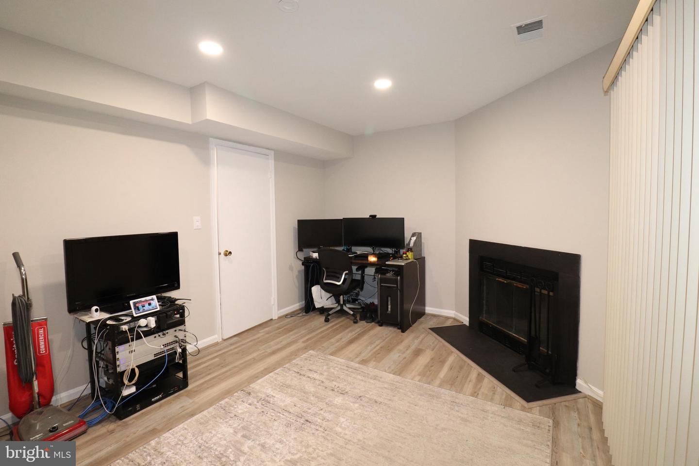 14307 OXFORD DRIVE