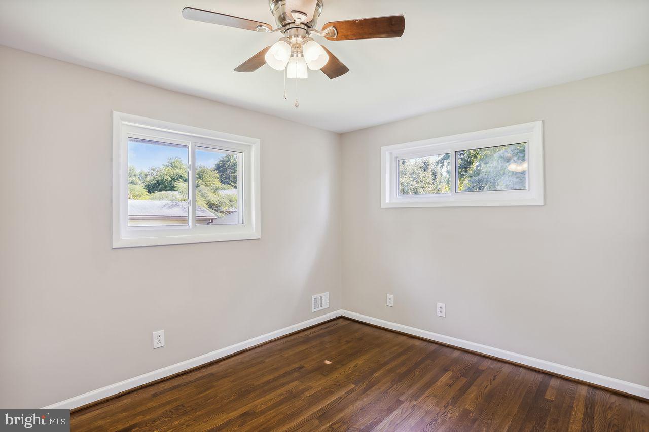 2116 GLENDORA DRIVE