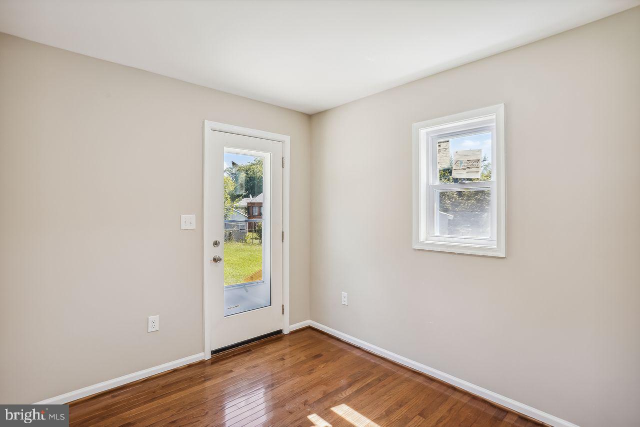 2116 GLENDORA DRIVE