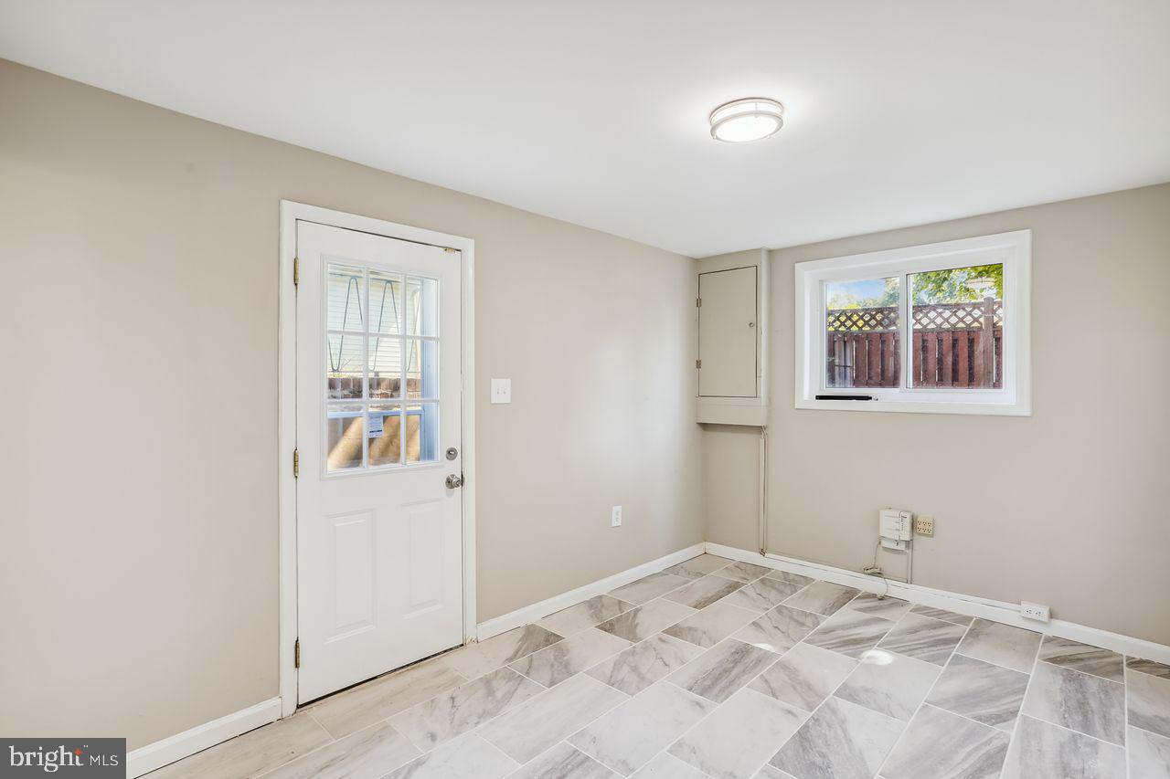 2116 GLENDORA DRIVE