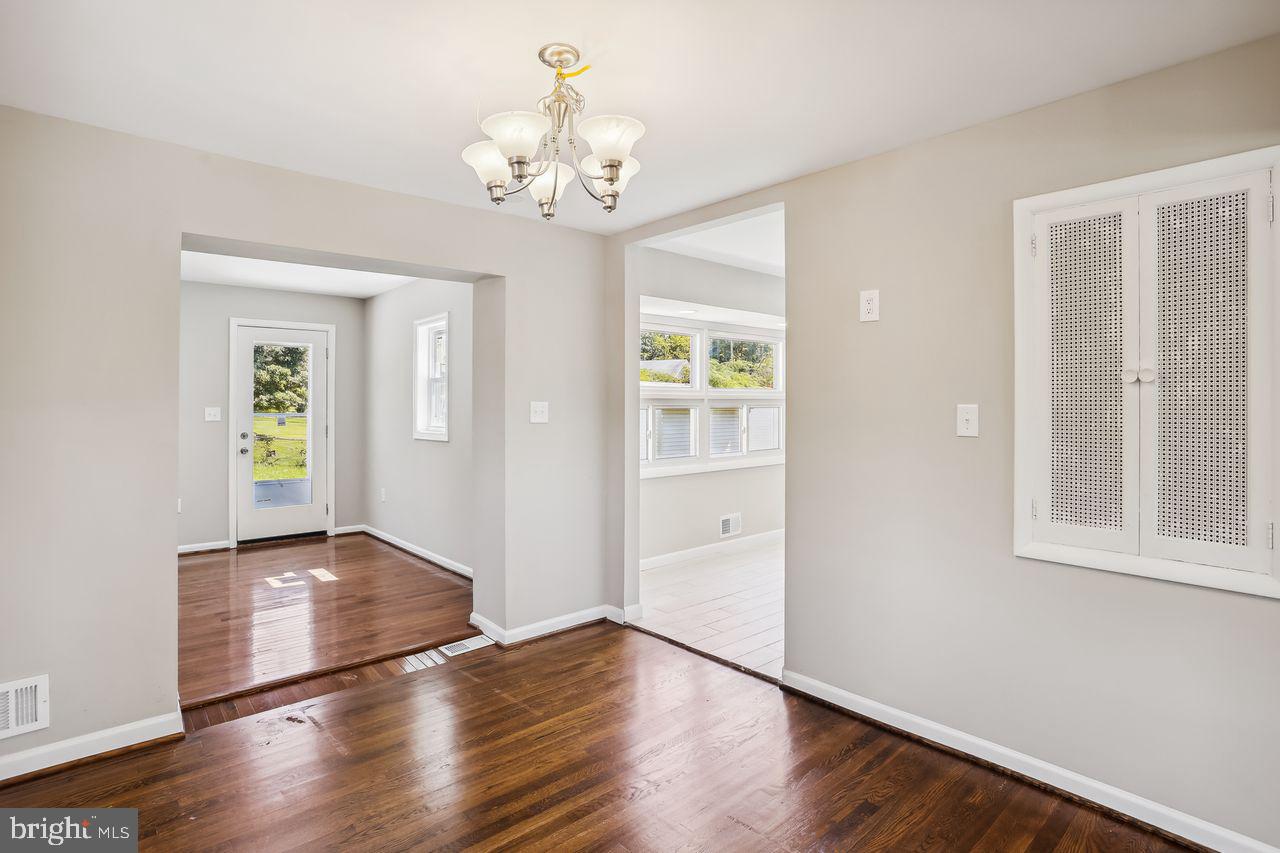 2116 GLENDORA DRIVE