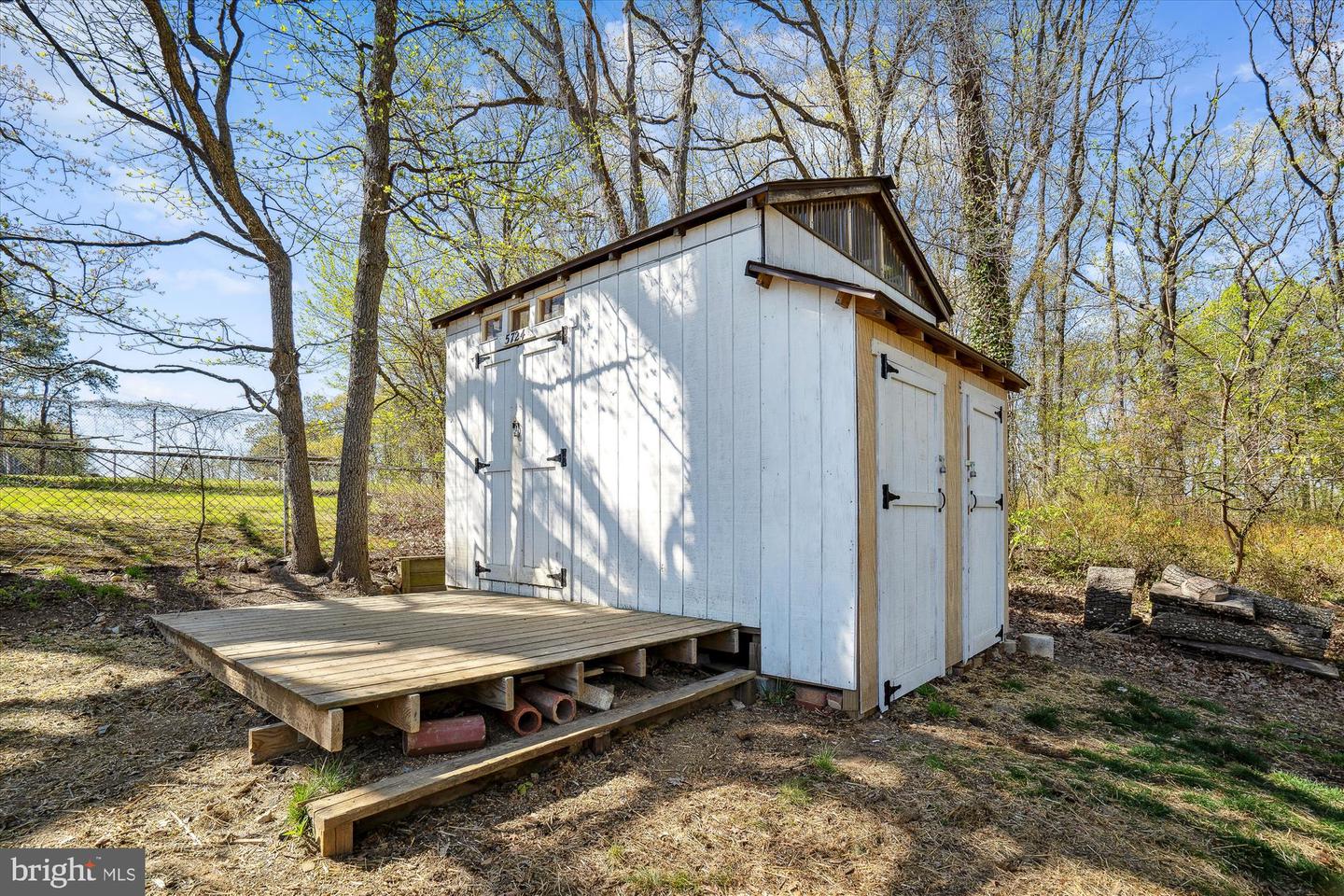 5724 LOCKWOOD ROAD