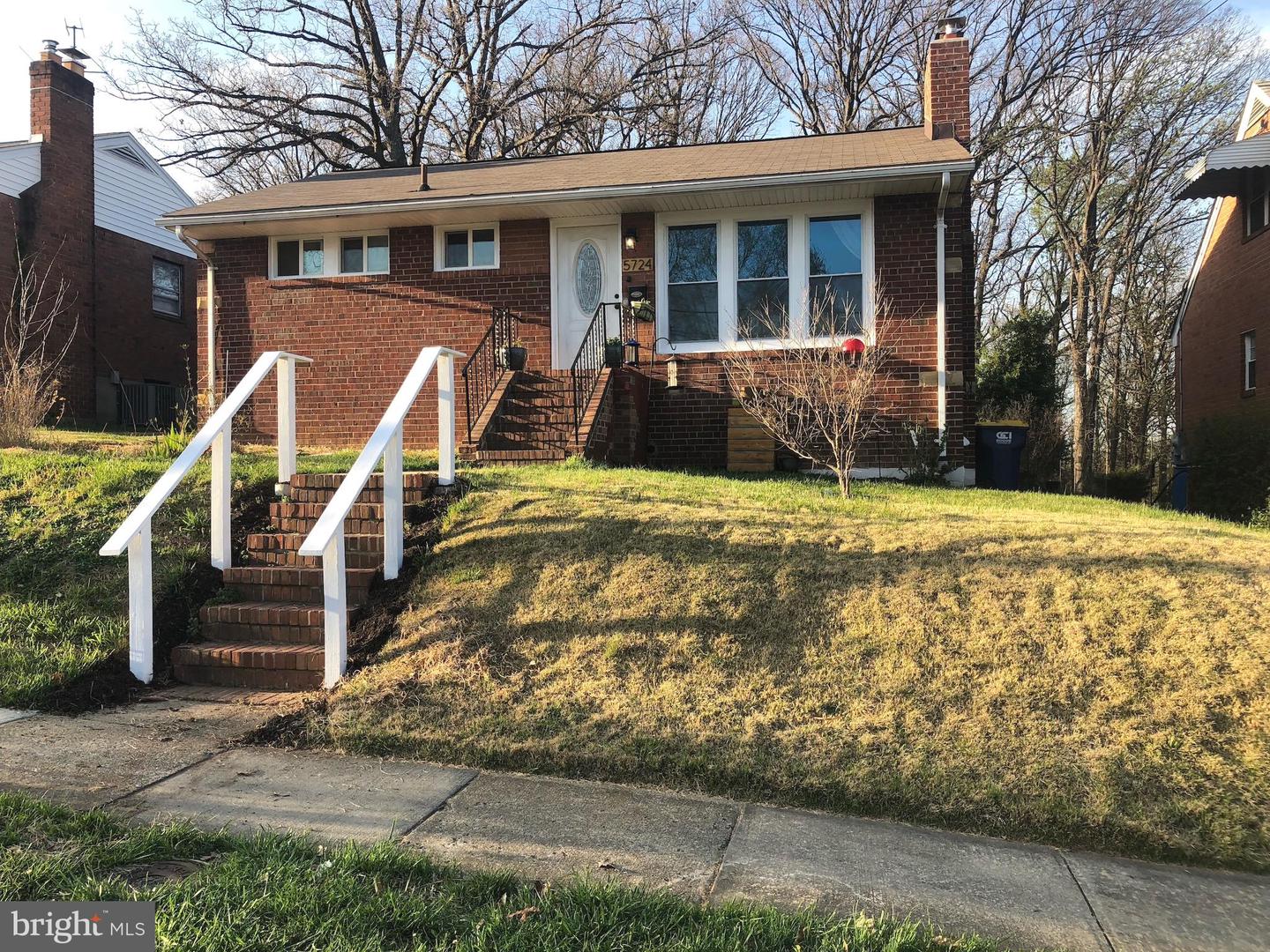 5724 LOCKWOOD ROAD