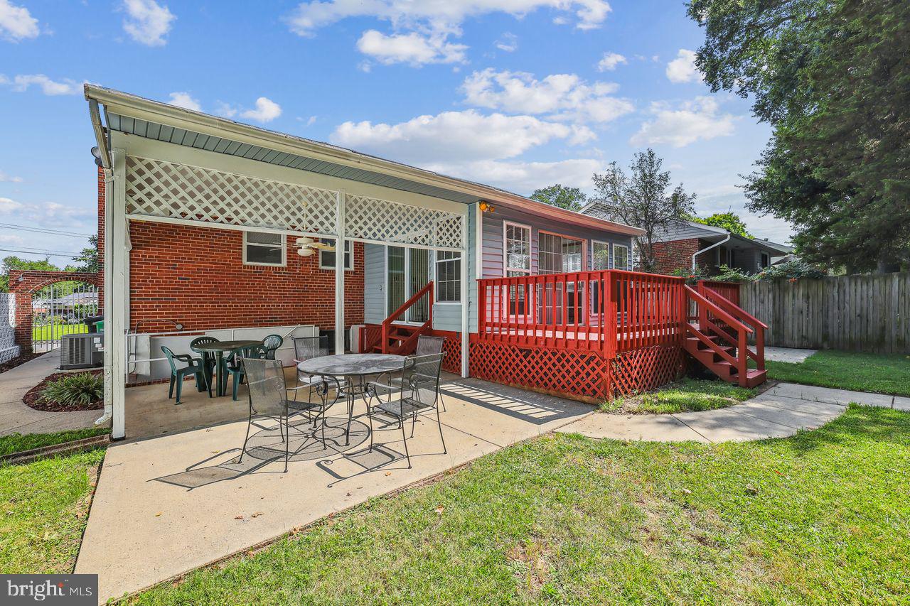 6417 COUNTRY CLUB COURT