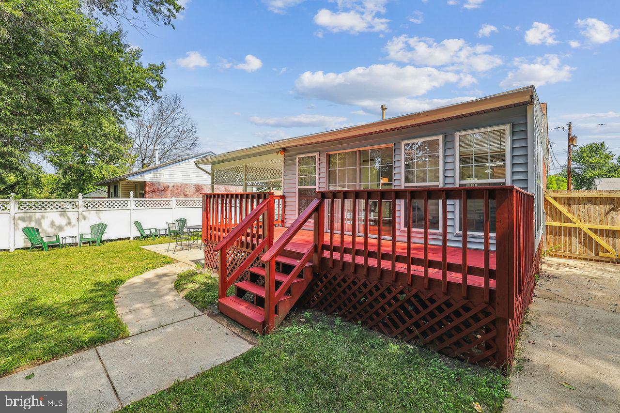 6417 COUNTRY CLUB COURT