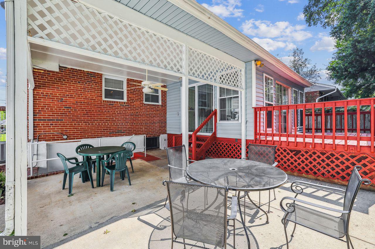 6417 COUNTRY CLUB COURT