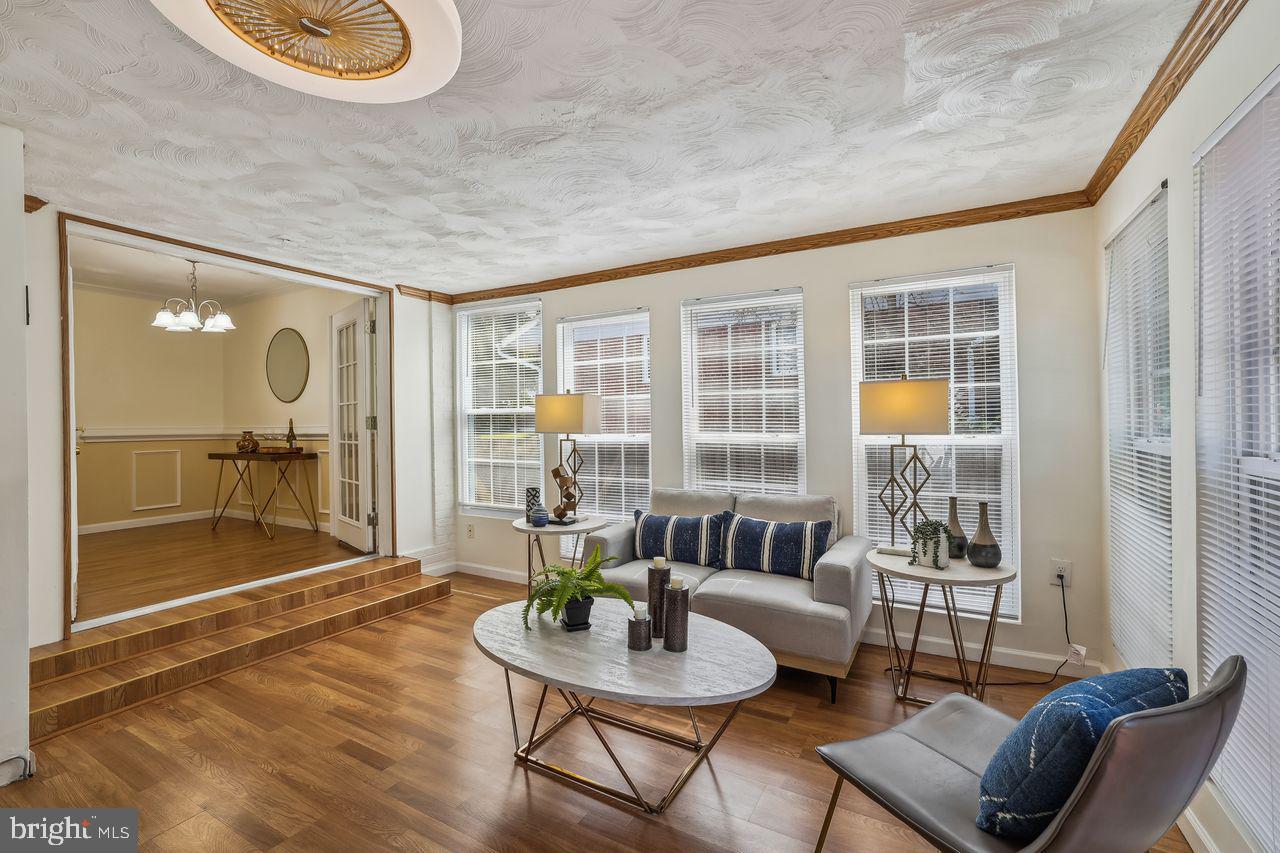 6417 COUNTRY CLUB COURT
