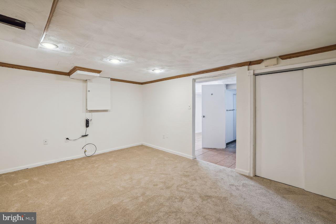 6417 COUNTRY CLUB COURT