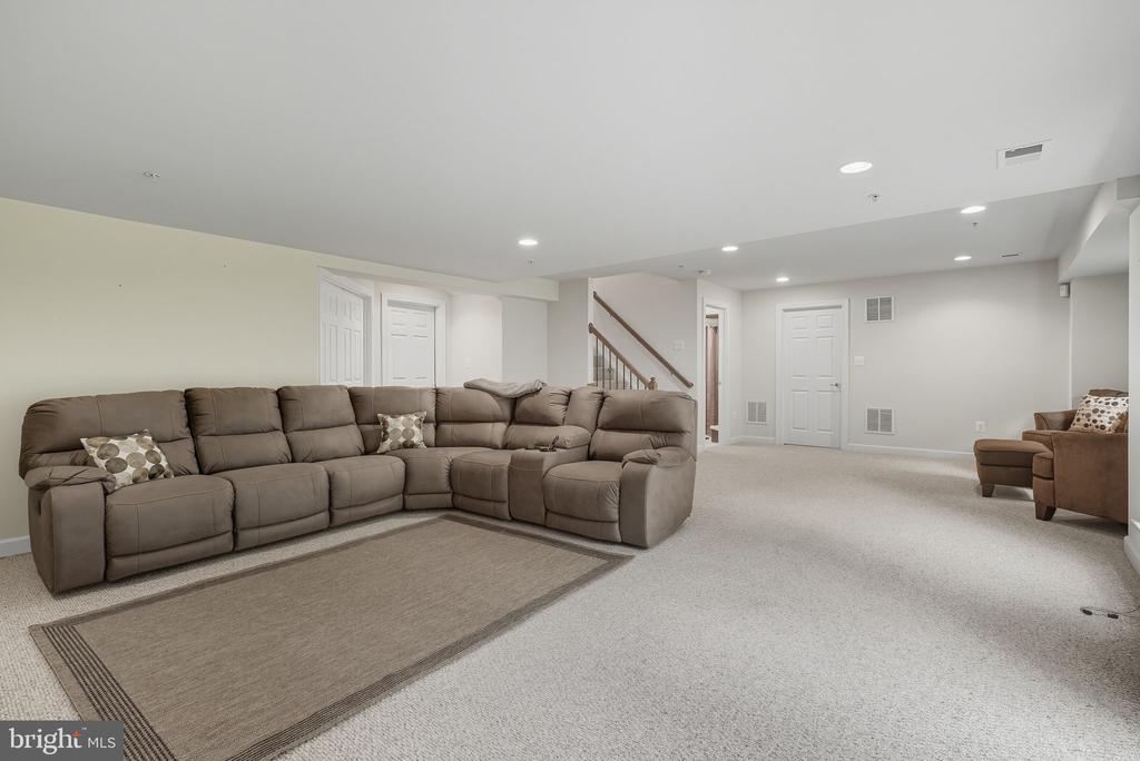 2605 SOMERTON COURT