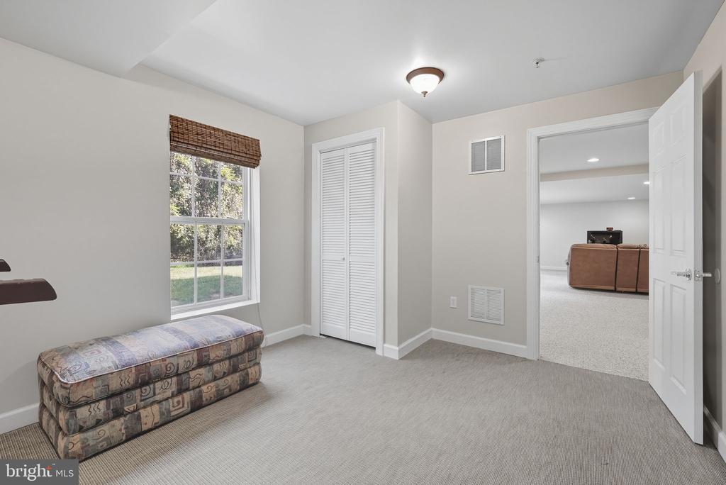 2605 SOMERTON COURT