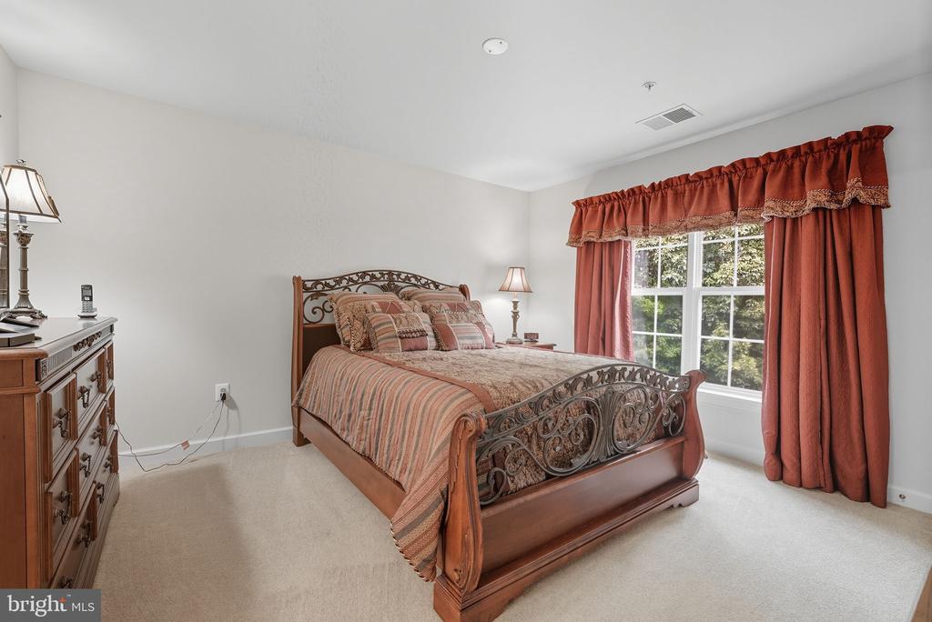 2605 SOMERTON COURT