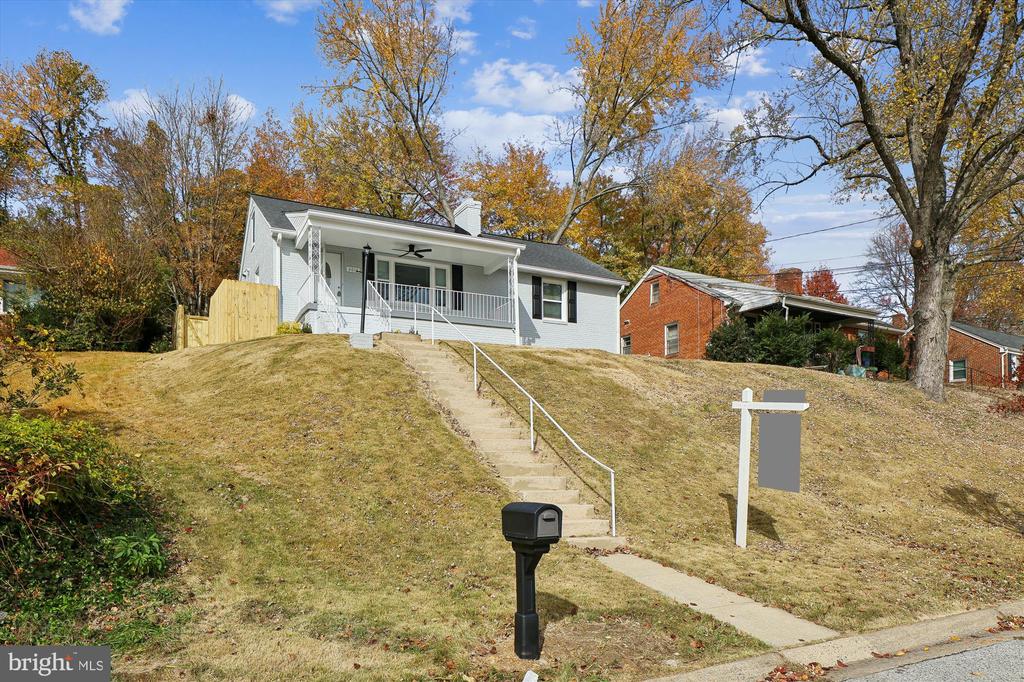 2016 BELFAST DRIVE
