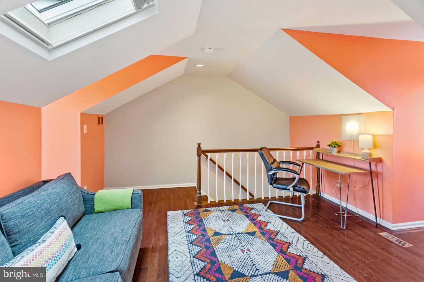 2919 S WOODSTOCK ST Unit: 2