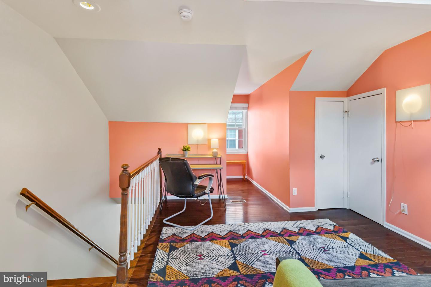 2919 S WOODSTOCK ST Unit: 2