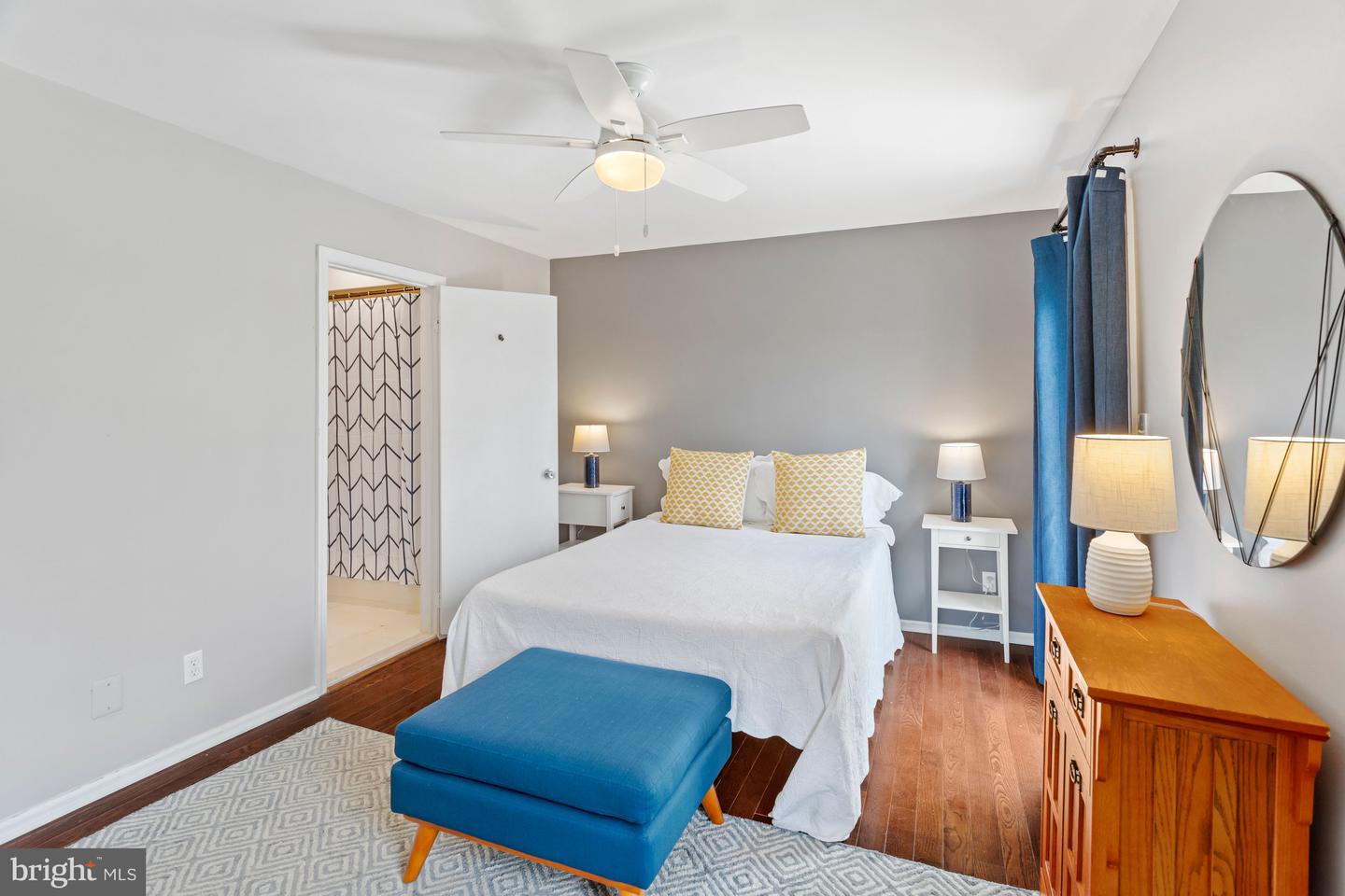 2919 S WOODSTOCK ST Unit: 2
