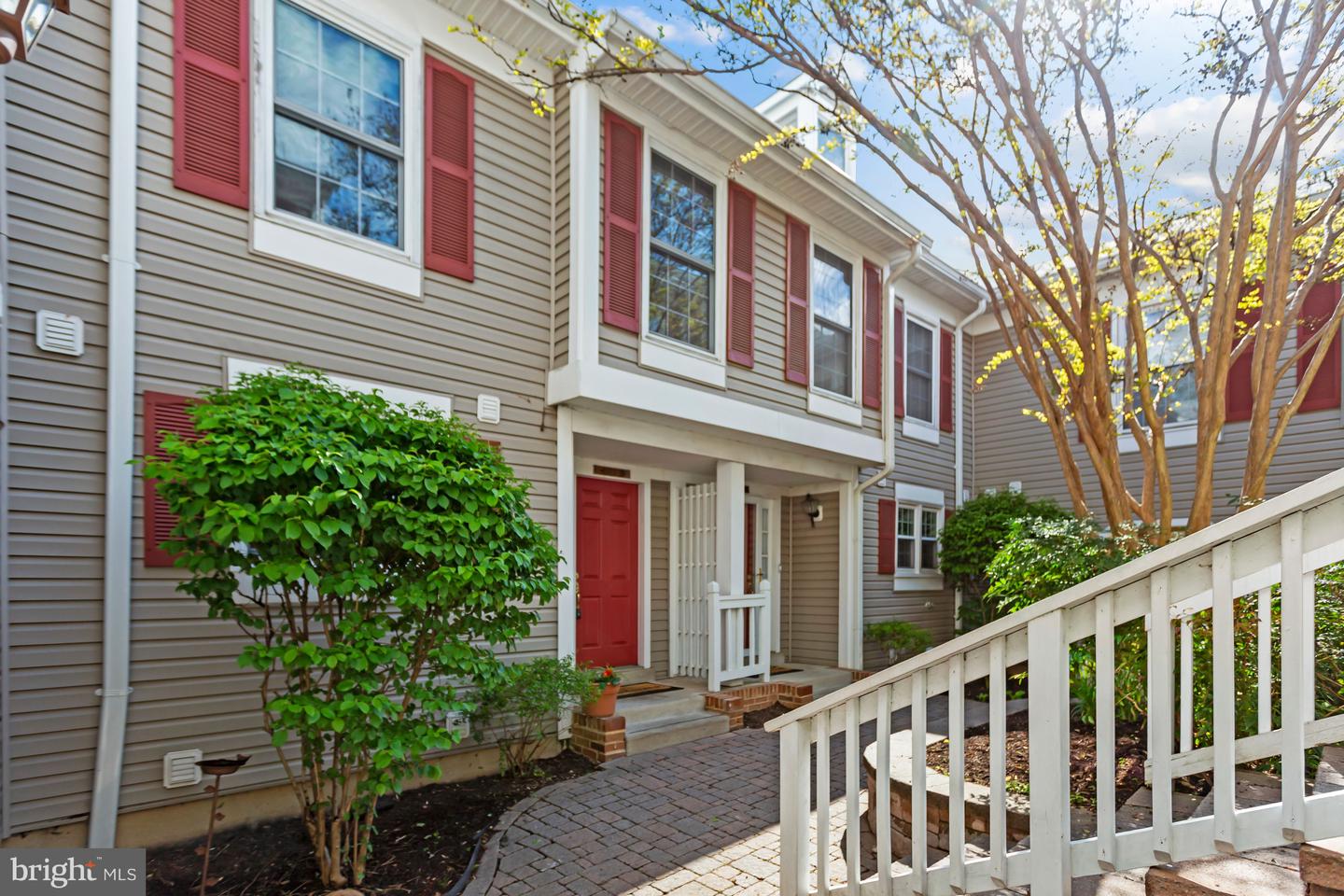 2919 S WOODSTOCK ST Unit: 2