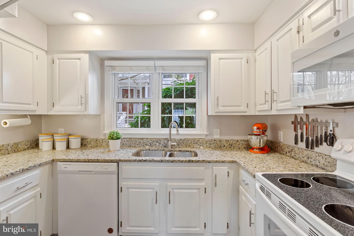 2919 S WOODSTOCK ST Unit: 2