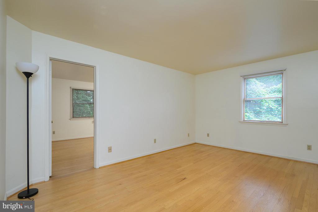 5151 19th Rd N