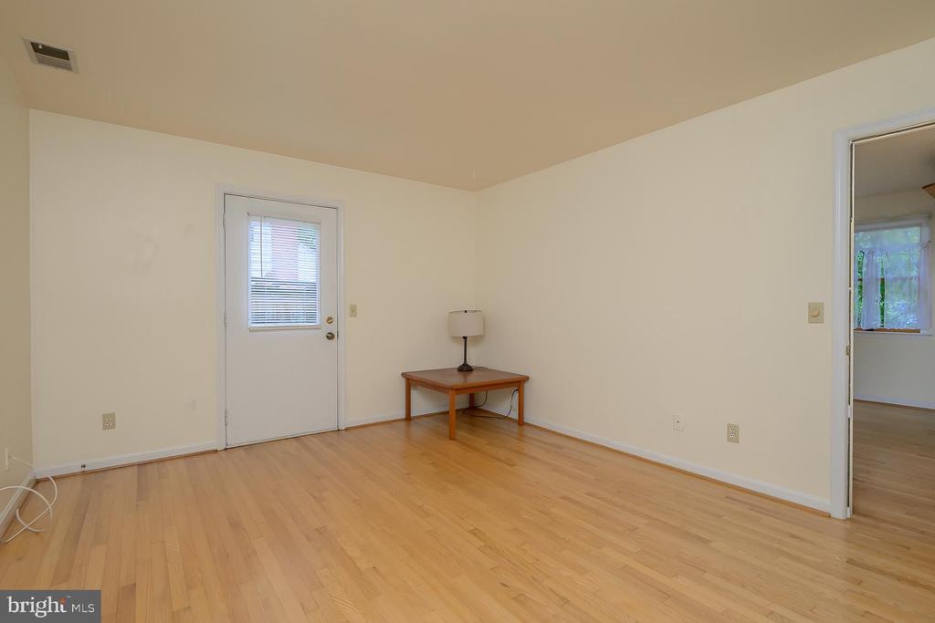 5151 19th Rd N