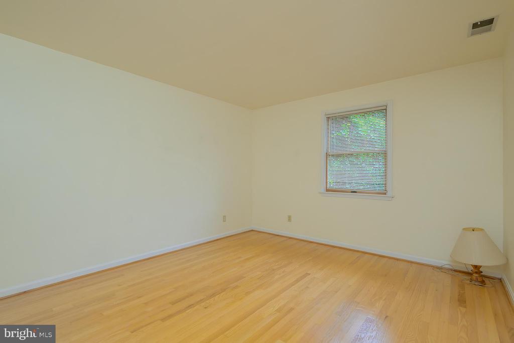 5151 19th Rd N