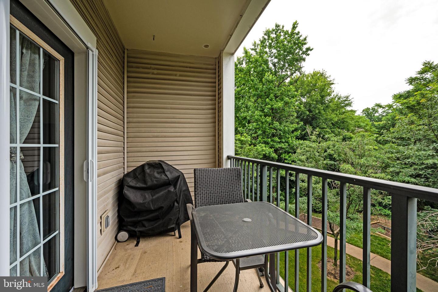 4860 EISENHOWER AVENUE Unit: 392