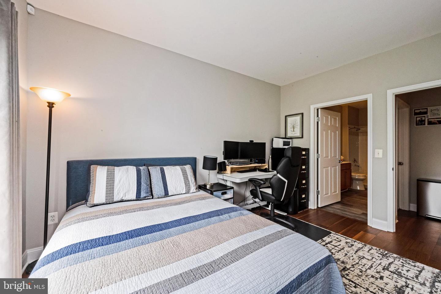 4860 EISENHOWER AVENUE Unit: 392
