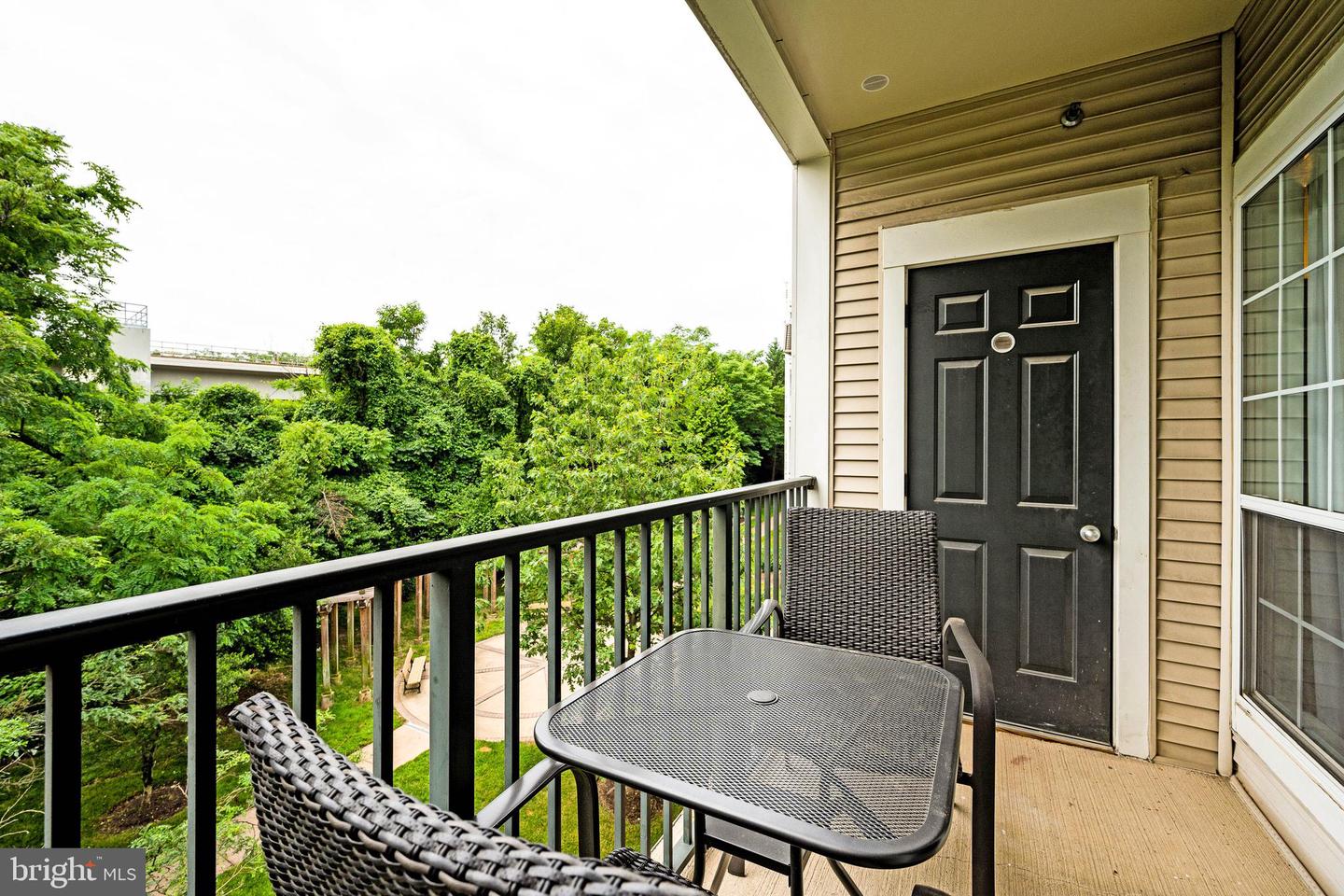4860 EISENHOWER AVENUE Unit: 392