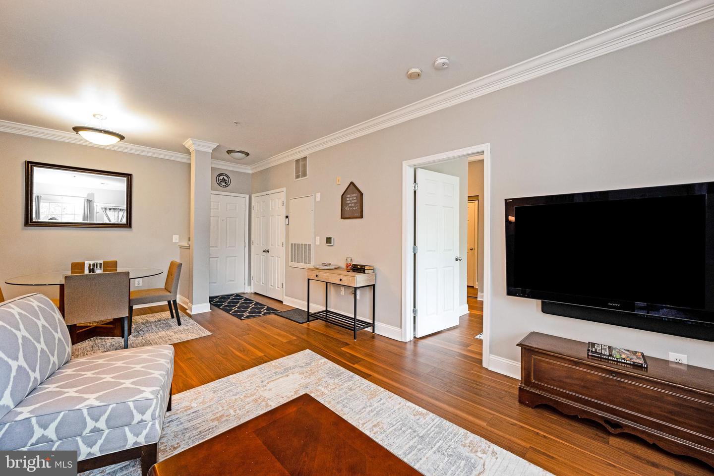 4860 EISENHOWER AVENUE Unit: 392