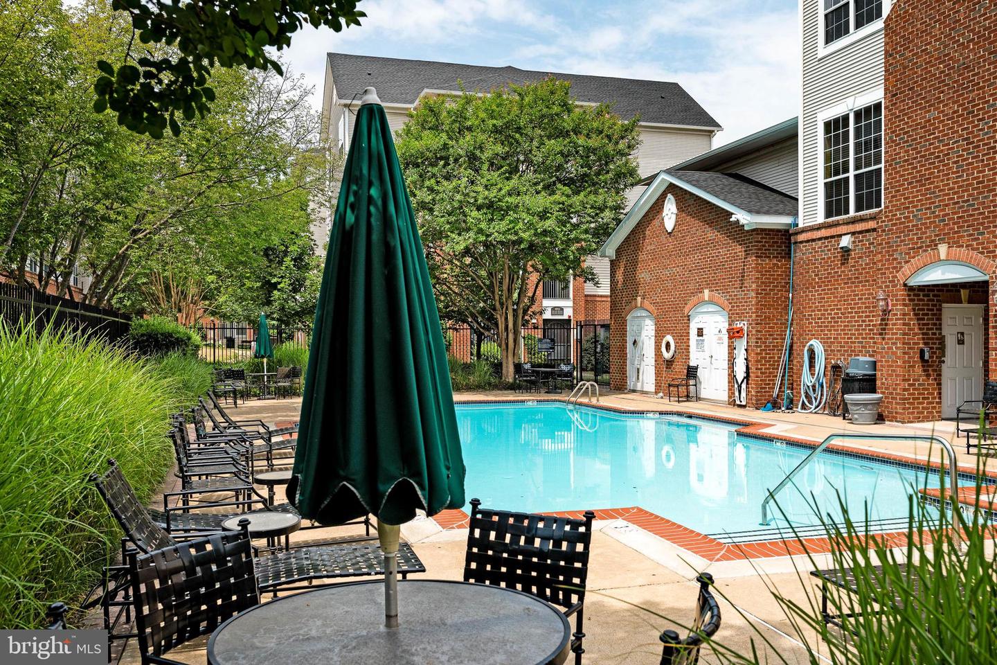 4860 EISENHOWER AVENUE Unit: 392